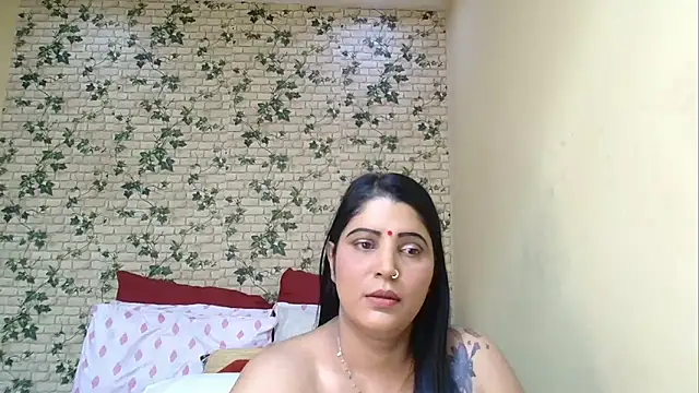 Snapshot of XIndianintimacy chatting on 06/04/26, 06:23 XIndianintimacy online show from 06/04/26, 06:23