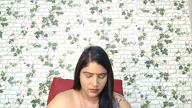 Snapshot of XIndianintimacy chatting on 02/10/25, 08:42 XIndianintimacy online show from 02/10/25, 08:42