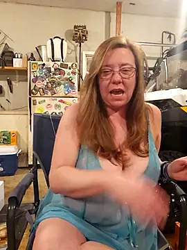 MsShelby40 online show from 11/23/25, 12:20