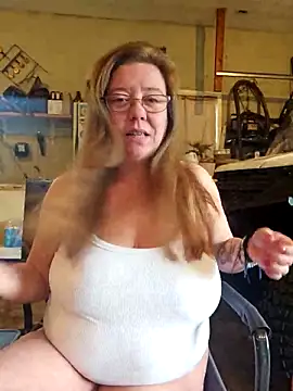 MsShelby40 online show from 04/03/26, 10:05