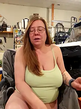 MsShelby40 online show from 12/16/25, 11:20