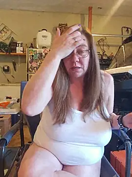 Snapshot of MsShelby40 chatting on 06/02/26, 10:10 MsShelby40 online show from 06/02/26, 10:10