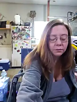Snapshot of MsShelby40 chatting on 12/05/24, 06:39 MsShelby40 online show from 12/05/24, 06:39