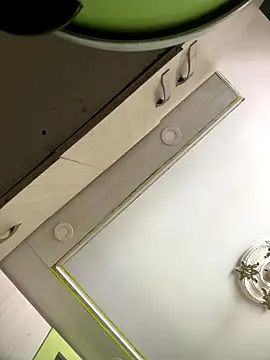 MollySanders    online show from 09/14/25, 09:37