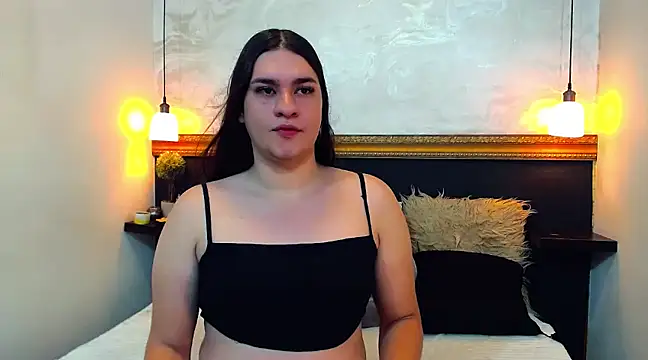 Snapshot of JulietaColleman chatting on 03/13/25, 12:24 JulietaColleman online show from 03/13/25, 12:24