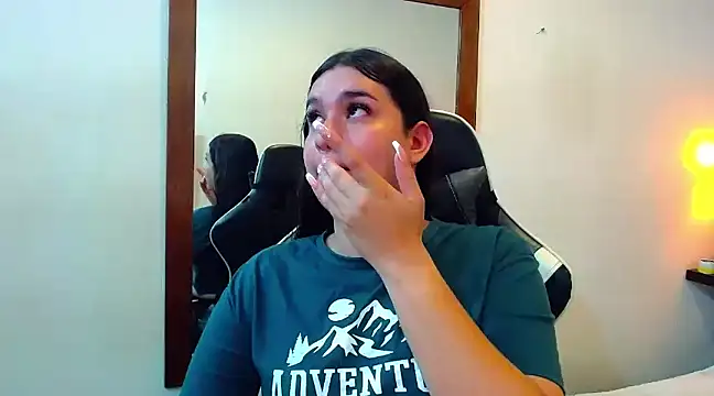 Snapshot of JulietaColleman chatting on 03/14/25, 01:24 JulietaColleman online show from 03/14/25, 01:24