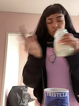 Violetta Suky online show from 10/28/25, 12:48