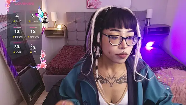 Violetta Suky online show from 10/01/25, 03:27