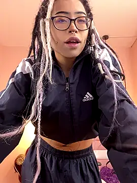 Violetta Suky online show from 10/08/25, 01:12