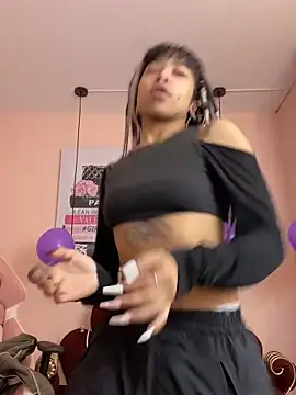 Violetta Suky online show from 10/18/25, 01:02