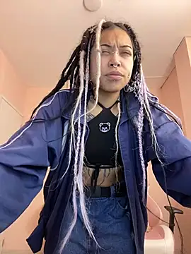 Violetta Suky online show from 10/09/25, 12:49