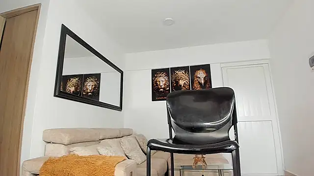 Snapshot of smit_hot_sr chatting on 03/06/25, 02:29 smit hot sr online show from 03/06/25, 02:29