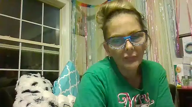 TopazVixen online show from 12/13/24, 01:37