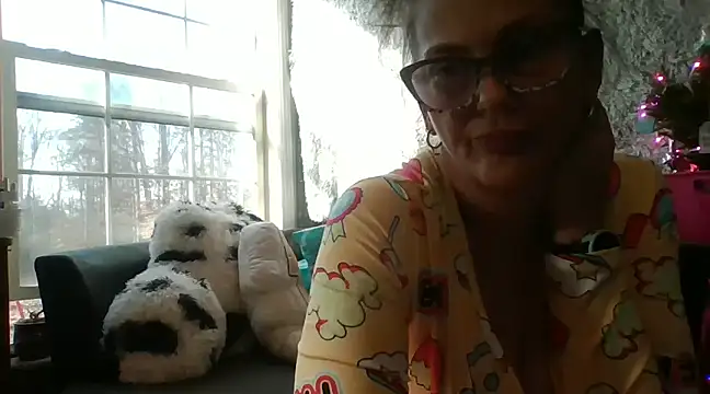 TopazVixen online show from 12/17/24, 03:16