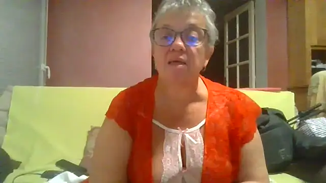 Vandeae44 online show from 09/25/25, 08:04