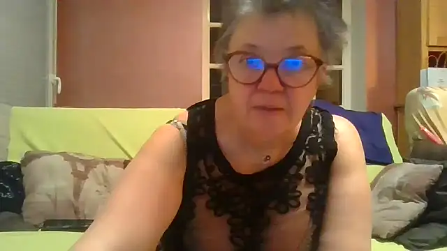 Vandeae44 online show from 03/28/26, 08:21