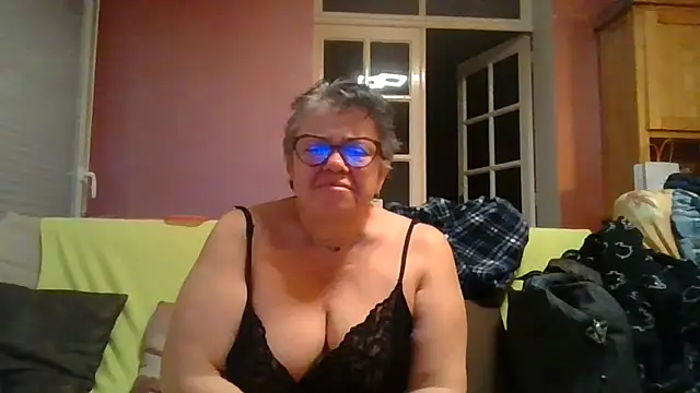 Vandeae44 online show from 03/22/26, 07:59