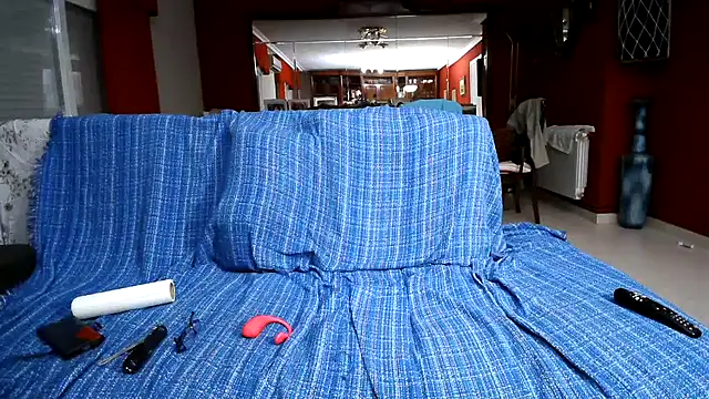 Snapshot of maduroguapo chatting on 09/17/25, 08:33 maduroguapo online show from 09/17/25, 08:33