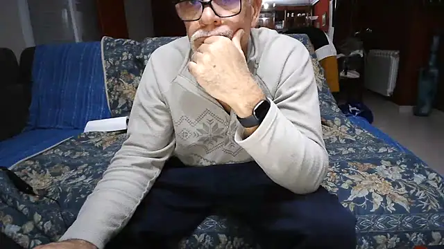 Snapshot of maduroguapo chatting on 03/16/25, 10:31 maduroguapo online show from 03/16/25, 10:31