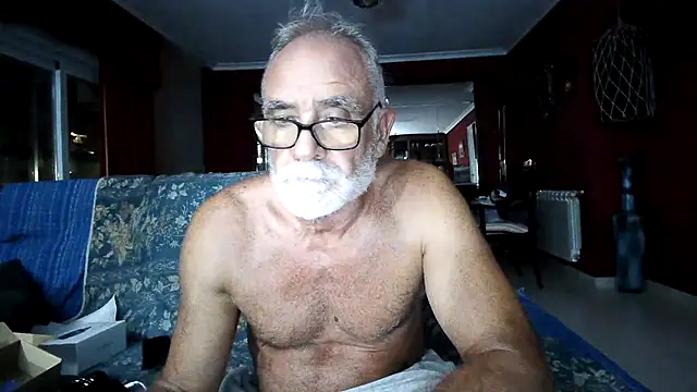 Snapshot of maduroguapo chatting on 07/04/26, 09:30 maduroguapo online show from 07/04/26, 09:30