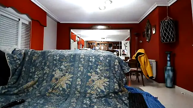 maduroguapo online show from 12/18/25, 04:00