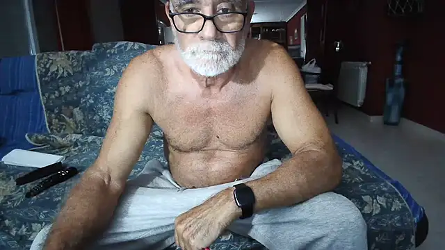 Snapshot of maduroguapo chatting on 07/03/26, 09:32 maduroguapo online show from 07/03/26, 09:32