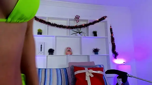 Jenifer Diaz online show from 12/15/25, 12:55