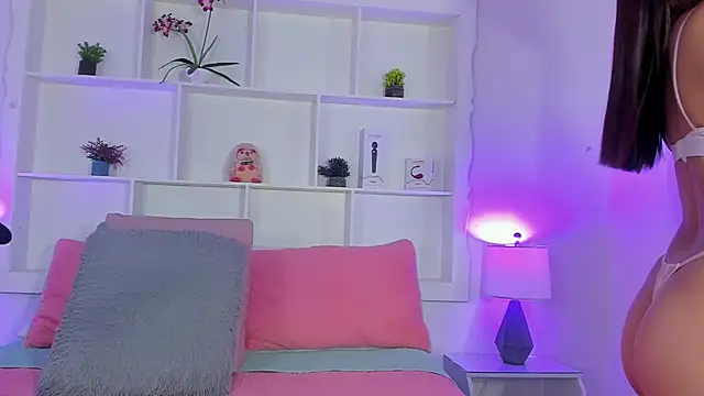 Jenifer Diaz online show from 04/23/26, 12:40
