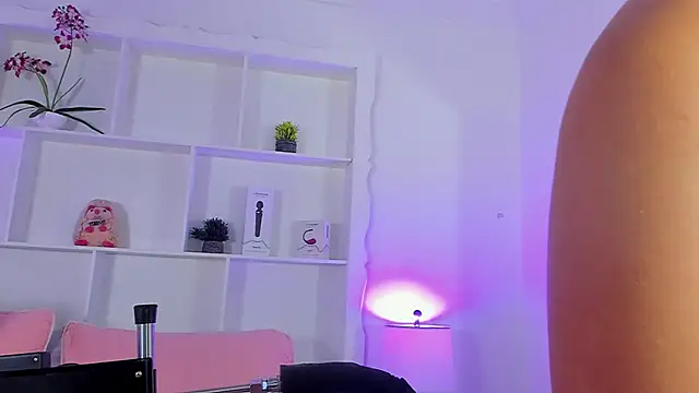 Jenifer Diaz online show from 04/14/26, 02:11