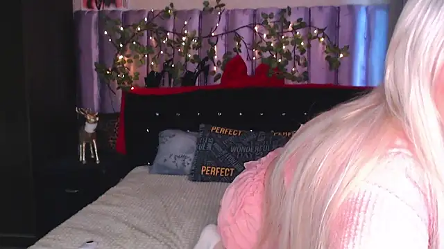 Snapshot of Cristall_Avyy chatting on 02/23/26, 07:31 Cristall Avyy online show from 02/23/26, 07:31