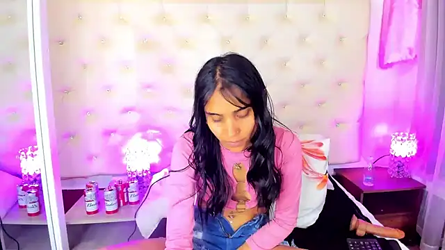 sophie pariss online show from 02/23/25, 09:44
