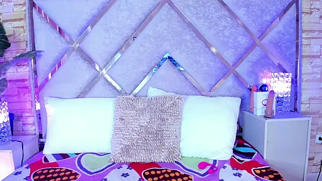 sophie pariss online show from 11/14/25, 02:15