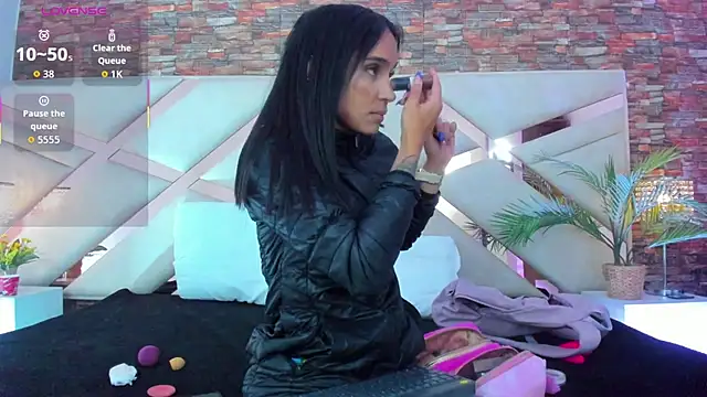 sophie pariss online show from 02/05/26, 02:40