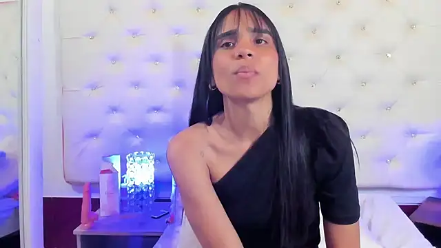 sophie pariss online show from 03/08/25, 07:05