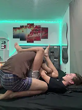 Alex and Fabian online show from 04/19/26, 03:07