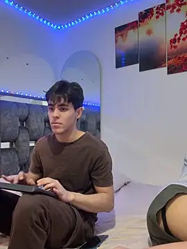 Alex and Fabian online show from 02/17/26, 04:32