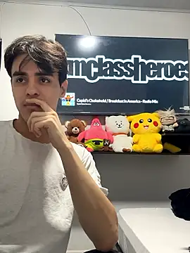 Alex and Fabian online show from 01/13/26, 03:54