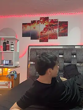 Alex and Fabian online show from 04/16/26, 03:40