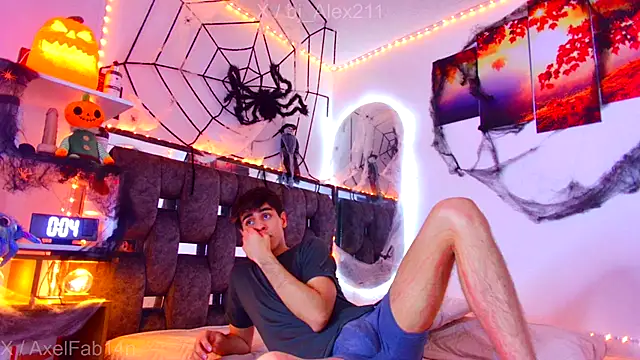 Alex and Fabian online show from 10/25/25, 09:26