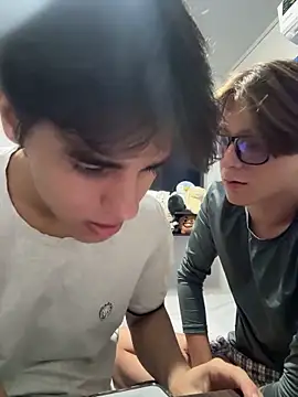Snapshot of Alex_and_Fabian chatting on 06/21/26, 11:21 Alex and Fabian online show from 06/21/26, 11:21