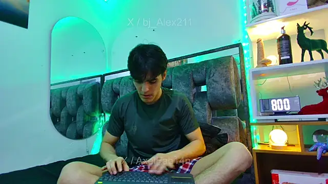 Alex and Fabian online show from 04/01/26, 03:08