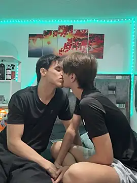 Alex and Fabian online show from 04/18/26, 02:36