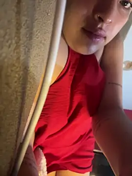 Snapshot of sweetshygirl chatting on 01/01/25, 05:54 sweetshygirl online show from 01/01/25, 05:54