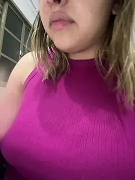 Snapshot of sweetshygirl chatting on 02/07/25, 04:16 sweetshygirl online show from 02/07/25, 04:16