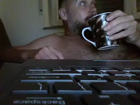 Snapshot of FROL83 chatting on 06/25/26, 08:47 FROL83 online show from 06/25/26, 08:47