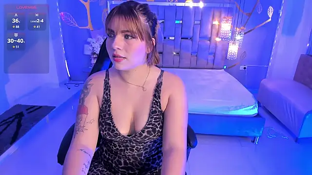 Snapshot of AlessiaDouce chatting on 11/29/25, 08:20 AlessiaDouce online show from 11/29/25, 08:20