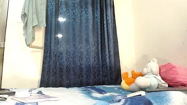 fenixmfx19 online show from 04/09/26, 12:12