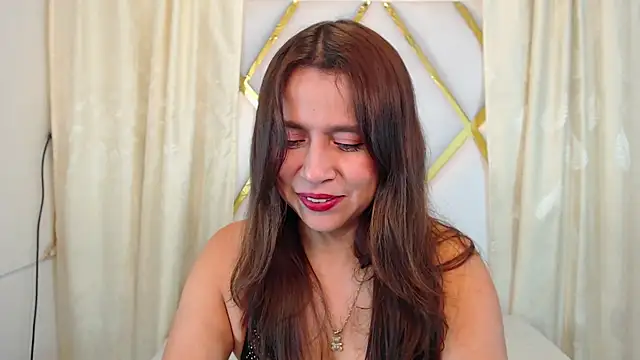 Snapshot of Heidy_Wells chatting on 03/08/25, 12:09 Heidy Wells online show from 03/08/25, 12:09