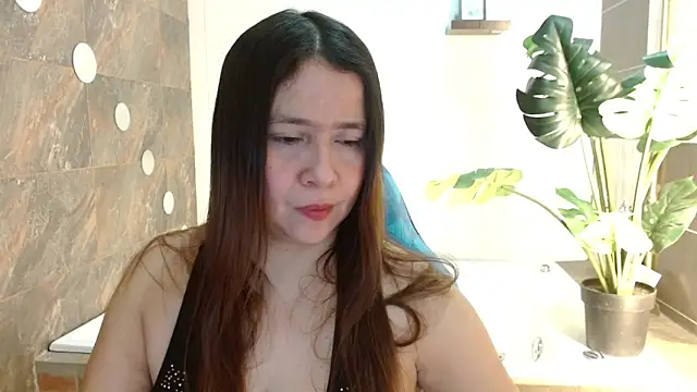 Heidy Wells online show from 04/13/26, 01:26