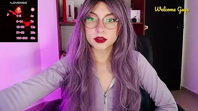 Snapshot of Celeste_Ford_18 chatting on 11/11/25, 09:31 Celeste Ford 18 online show from 11/11/25, 09:31